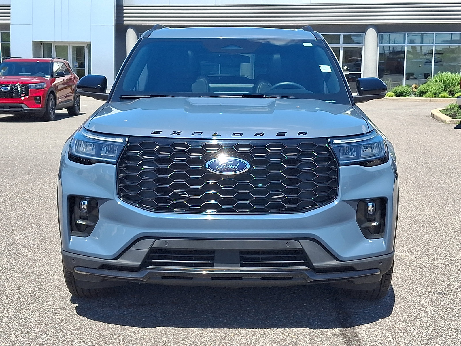 Used 2025 Ford Explorer ST-Line AWD/4WD image 3