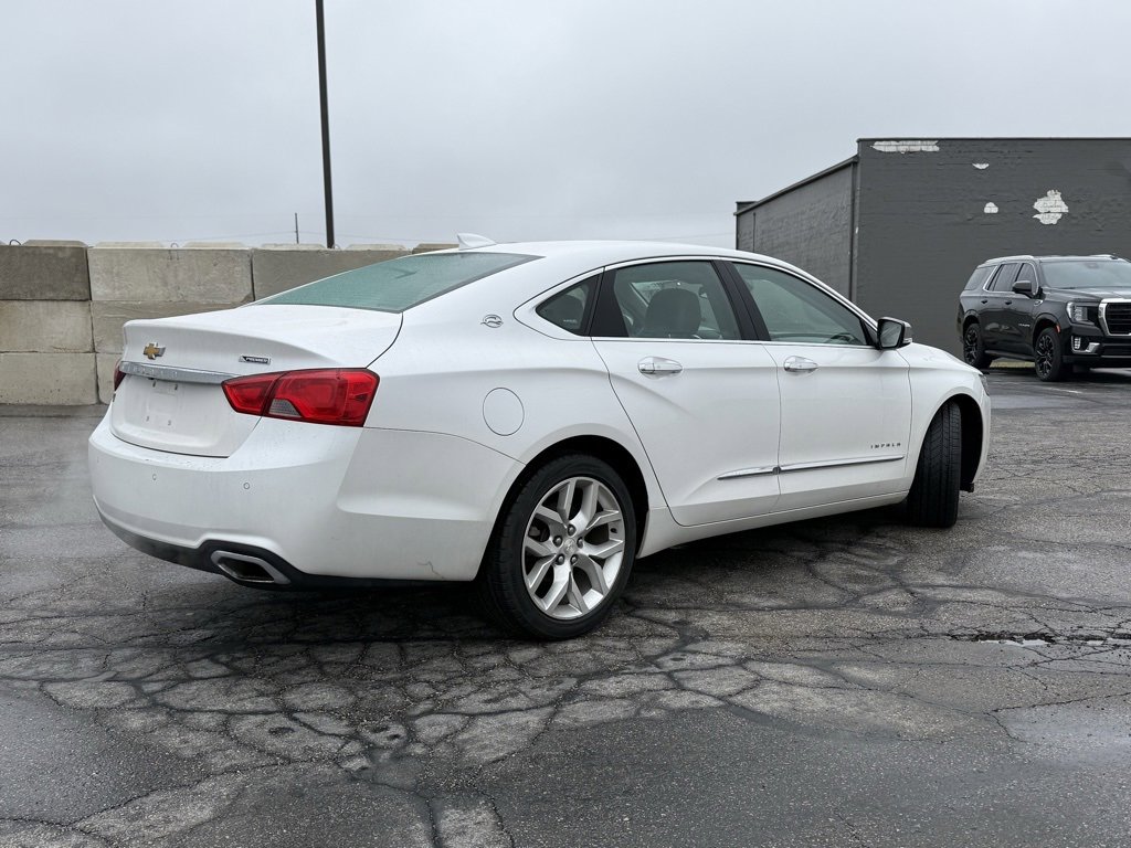 Used 2017 Chevrolet Impala Premier w/ Enhanced Convenience Package image 2