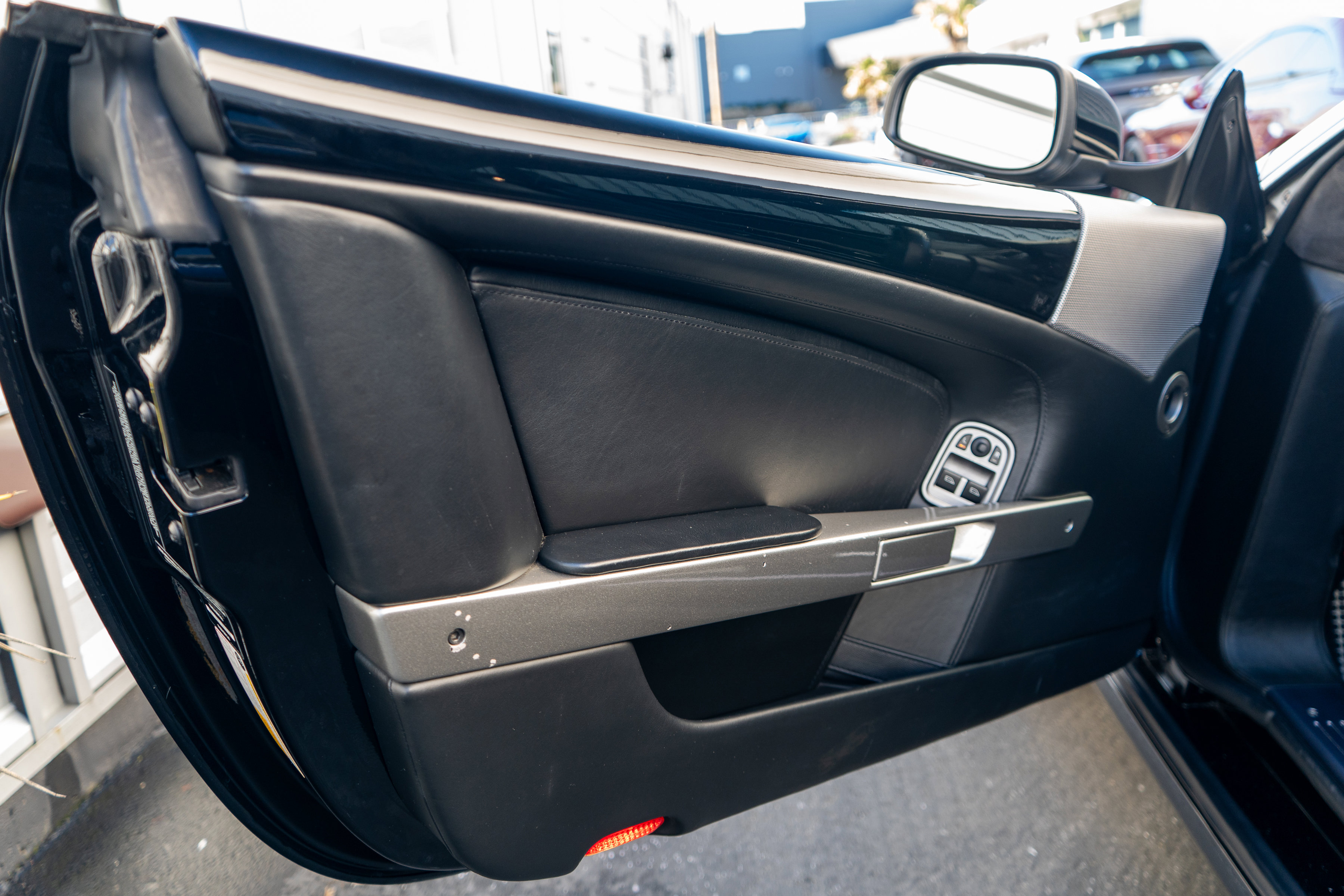 Used 2009 Aston Martin DB9 Volante image 12