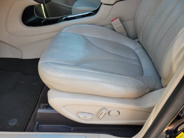 Used 2019 Lincoln MKC Select w/ Select Plus Package FWD image 13