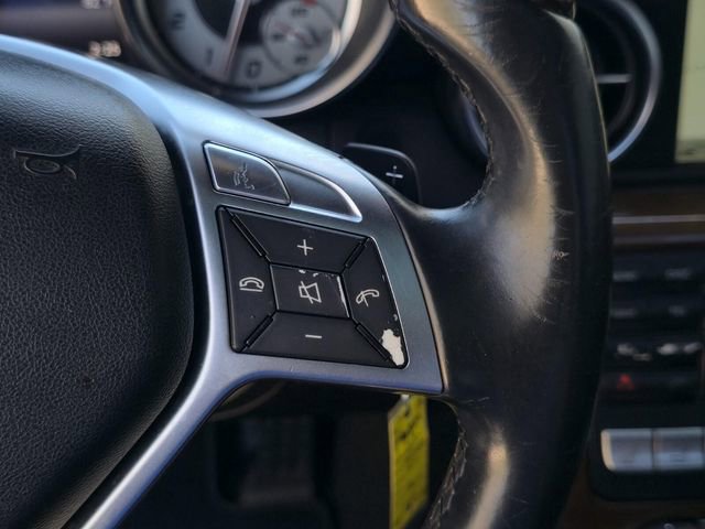 Used 2015 Mercedes-Benz SLK 350 image 21