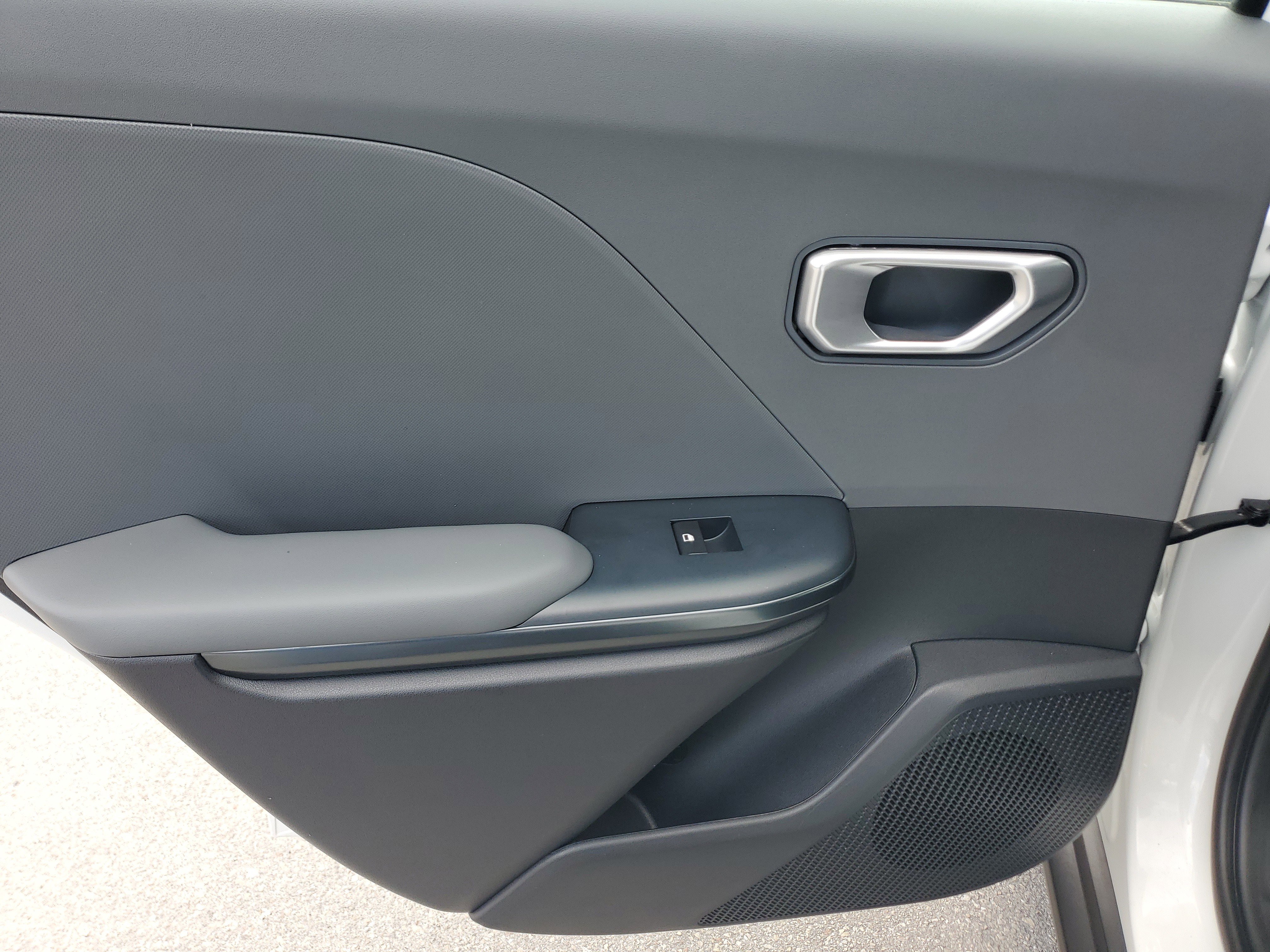 Used 2025 Kia K4 LXS FWD image 27