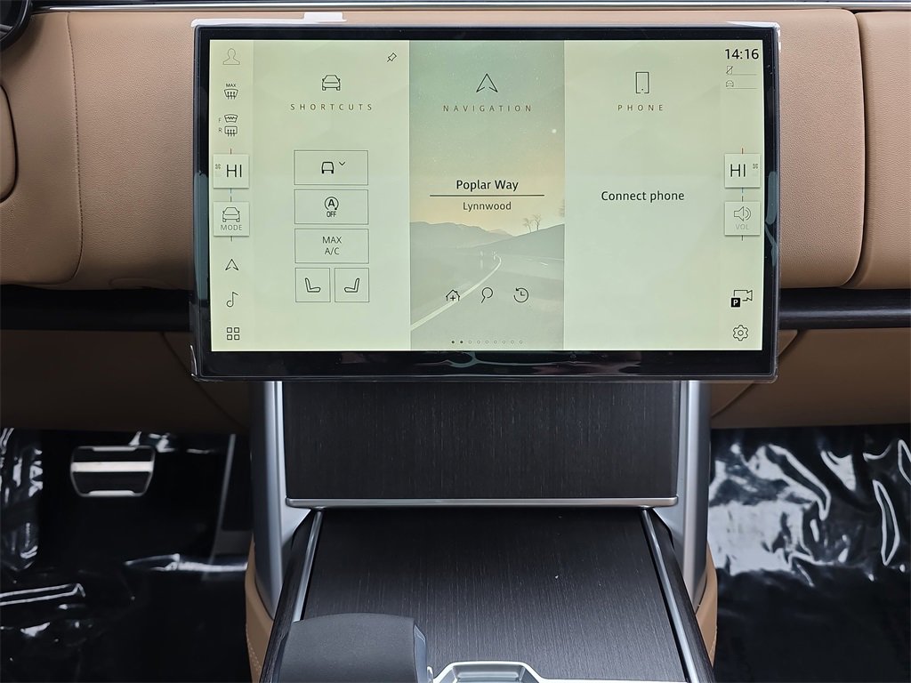 New 2026 Land Rover Range Rover SE image 20