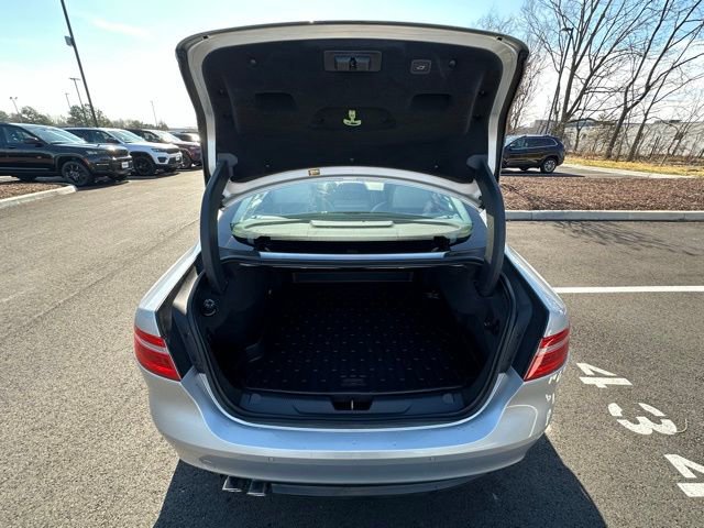 Used 2017 Jaguar XE Prestige image 14