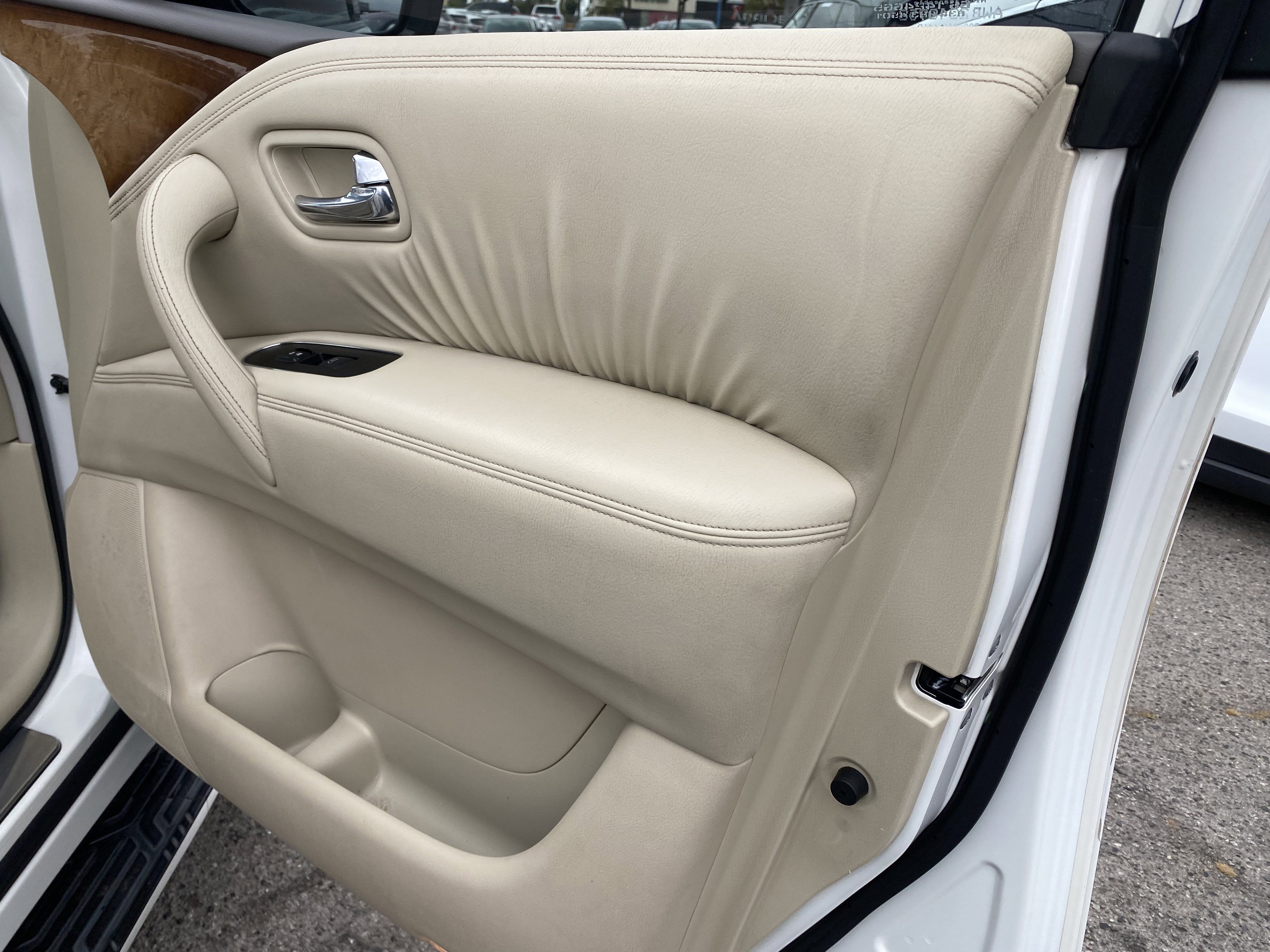 Used 2011 INFINITI QX56 2WD w/ Theater Pkg image 21