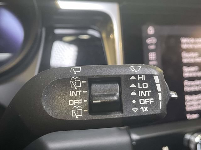 Certified 2024 Porsche Macan AWD/4WD image 46