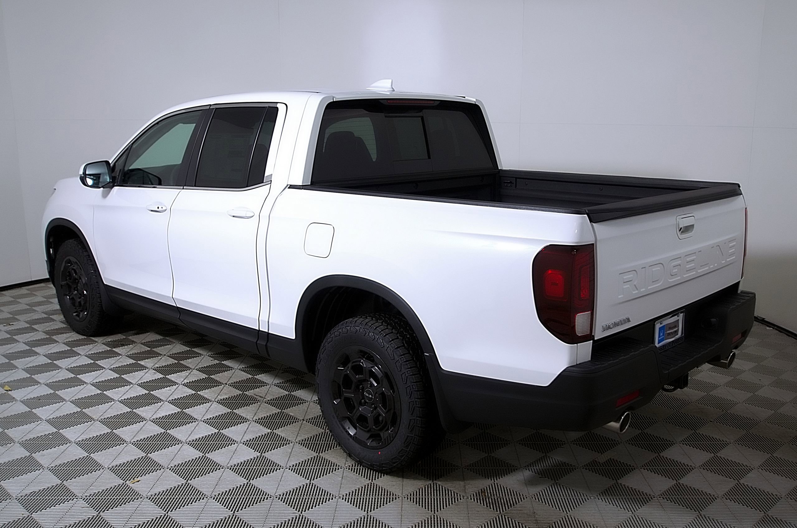 Used 2025 Honda Ridgeline RTL+ image 9