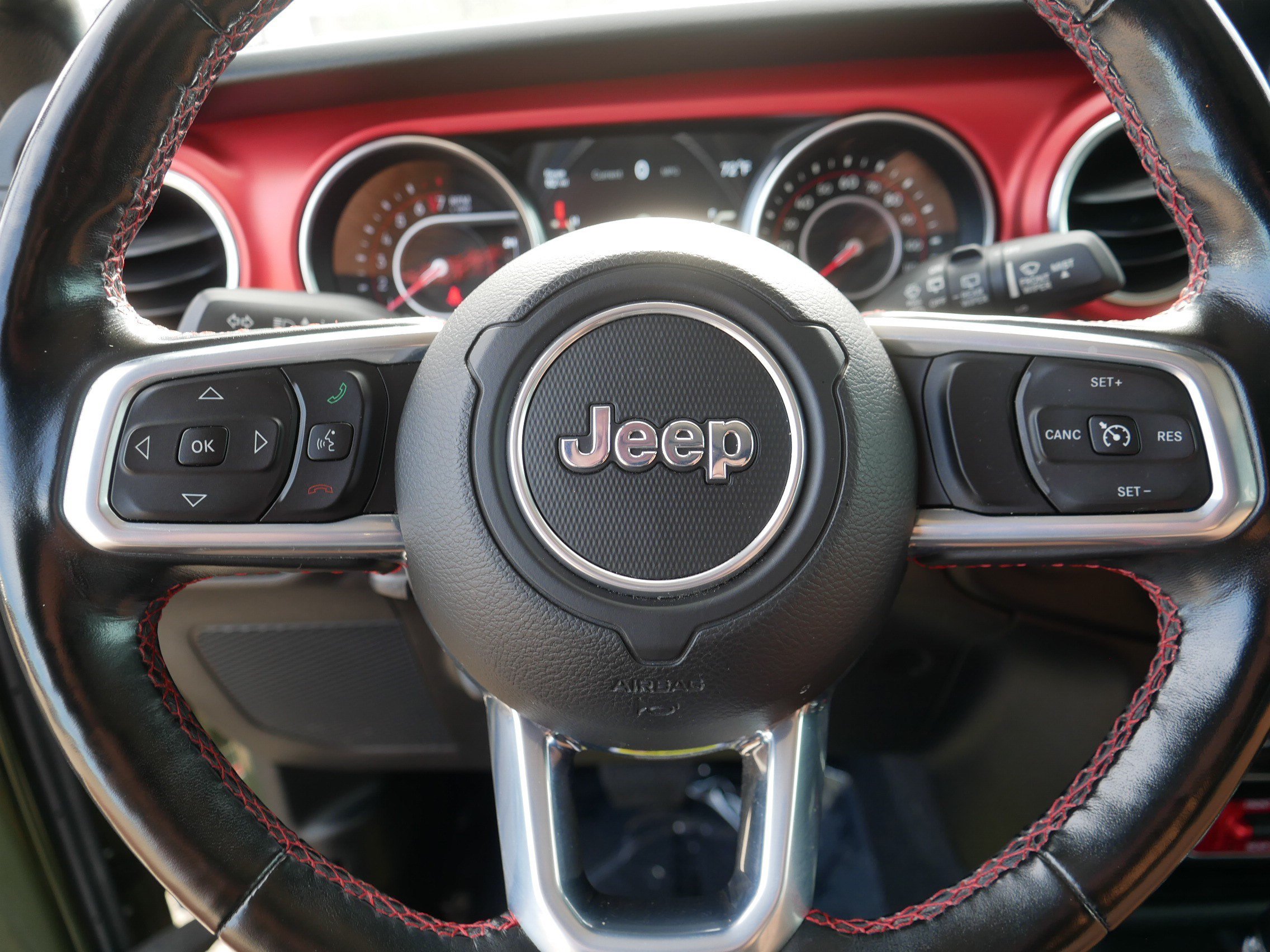 Used 2021 Jeep Wrangler Unlimited Rubicon AWD/4WD image 25