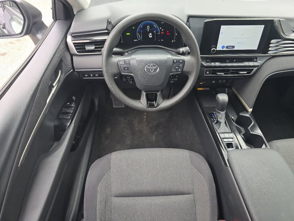 Used 2025 Toyota Camry LE FWD image 23