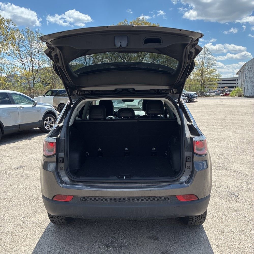 Used 2019 Jeep Compass Latitude AWD/4WD image 17