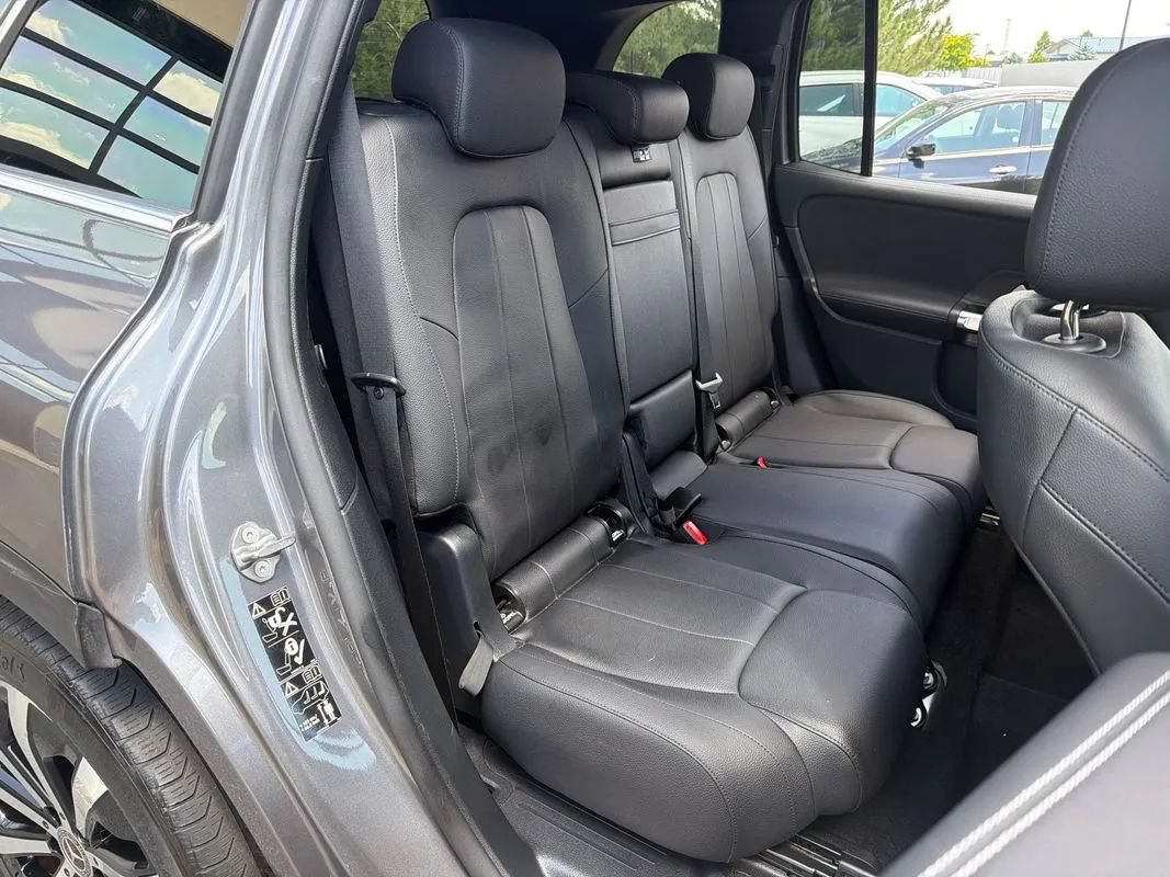 Used 2022 Mercedes-Benz GLB 250 4MATIC image 97