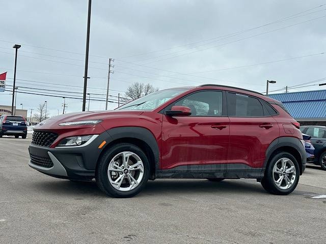Used 2023 Hyundai Kona SEL image 2