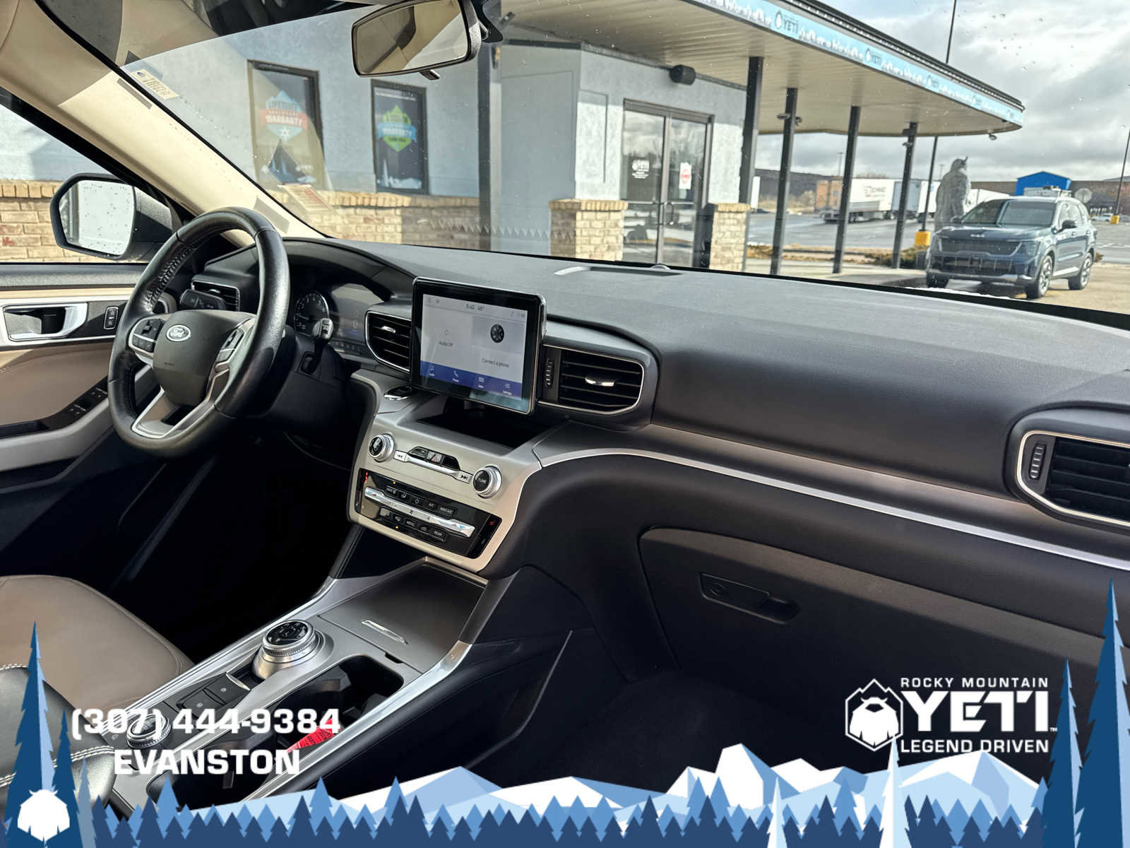 Used 2022 Ford Explorer XLT w/ Equipment Group 202A image 13