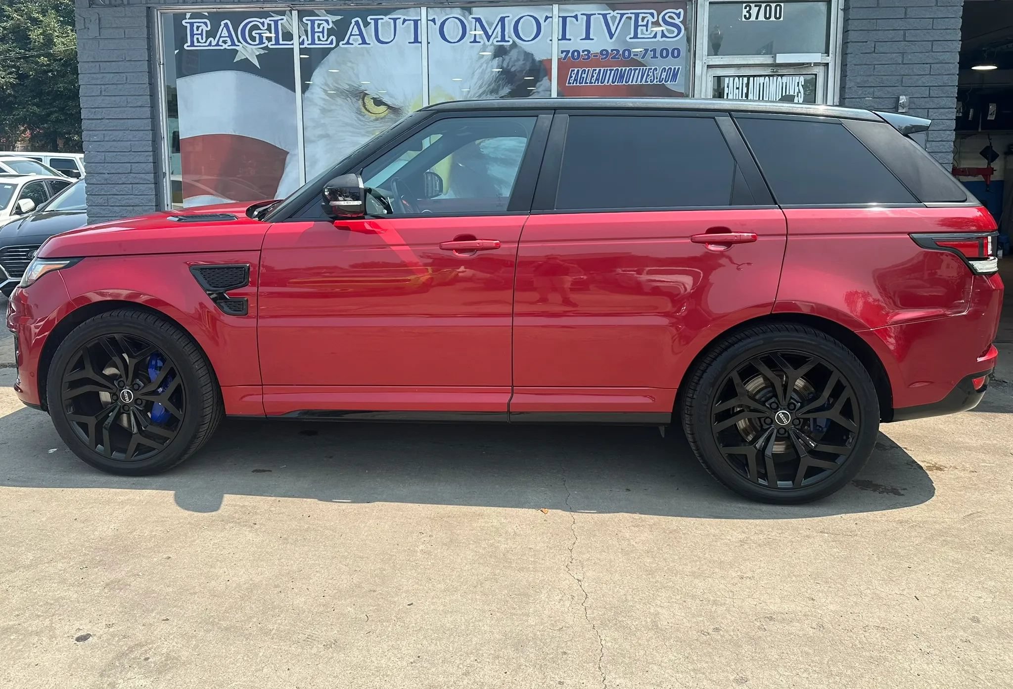 Used 2015 Land Rover Range Rover Sport SVR AWD/4WD image 5