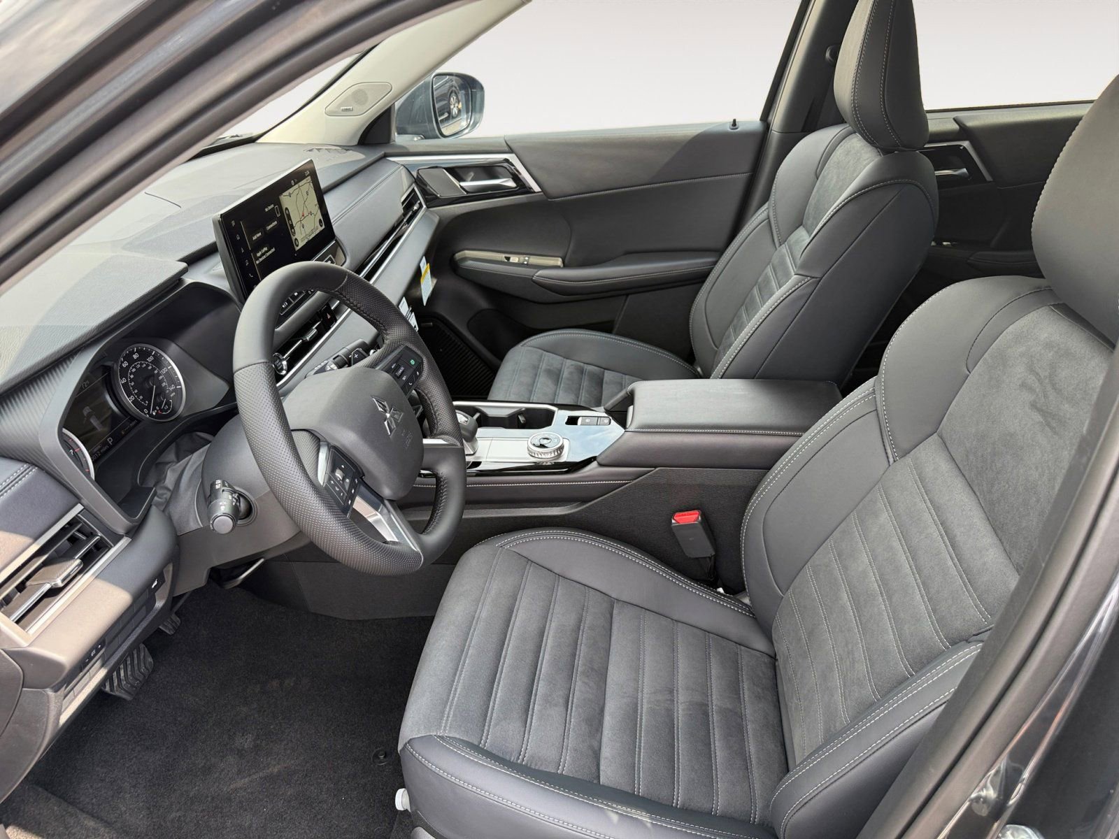 Used 2025 Mitsubishi Outlander SE AWD/4WD image 9