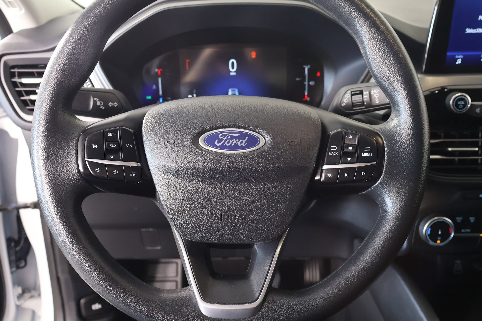 Used 2025 Ford Escape Active AWD/4WD image 3