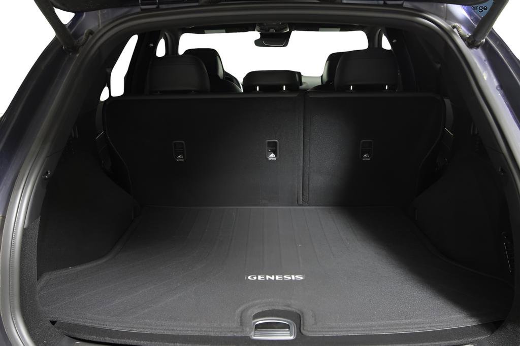 Used 2024 Genesis GV70 2.5T w/ Sport Prestige Package image 31