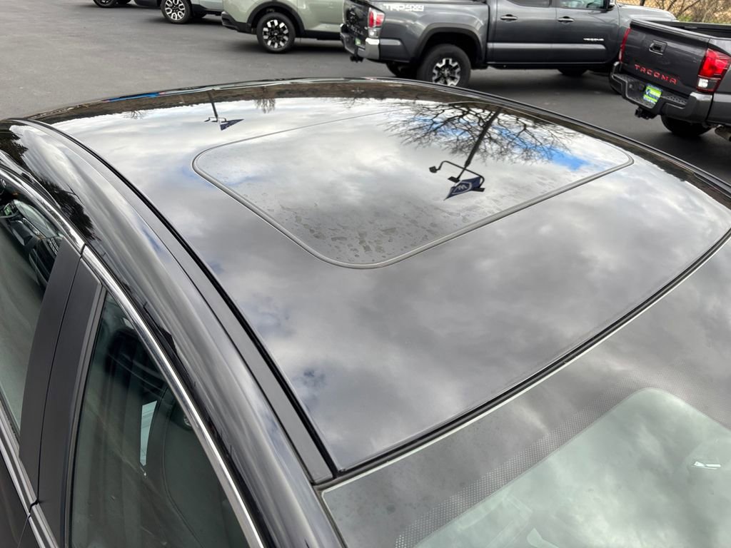 Used 2025 MAZDA MAZDA3 s image 29