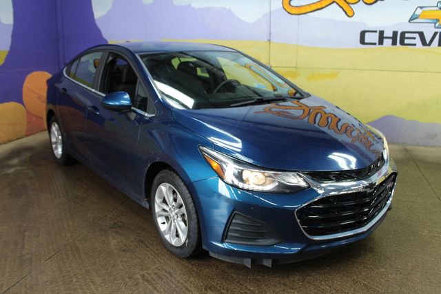 Used 2019 Chevrolet Cruze LT w/ LT True North Edition FWD image 4