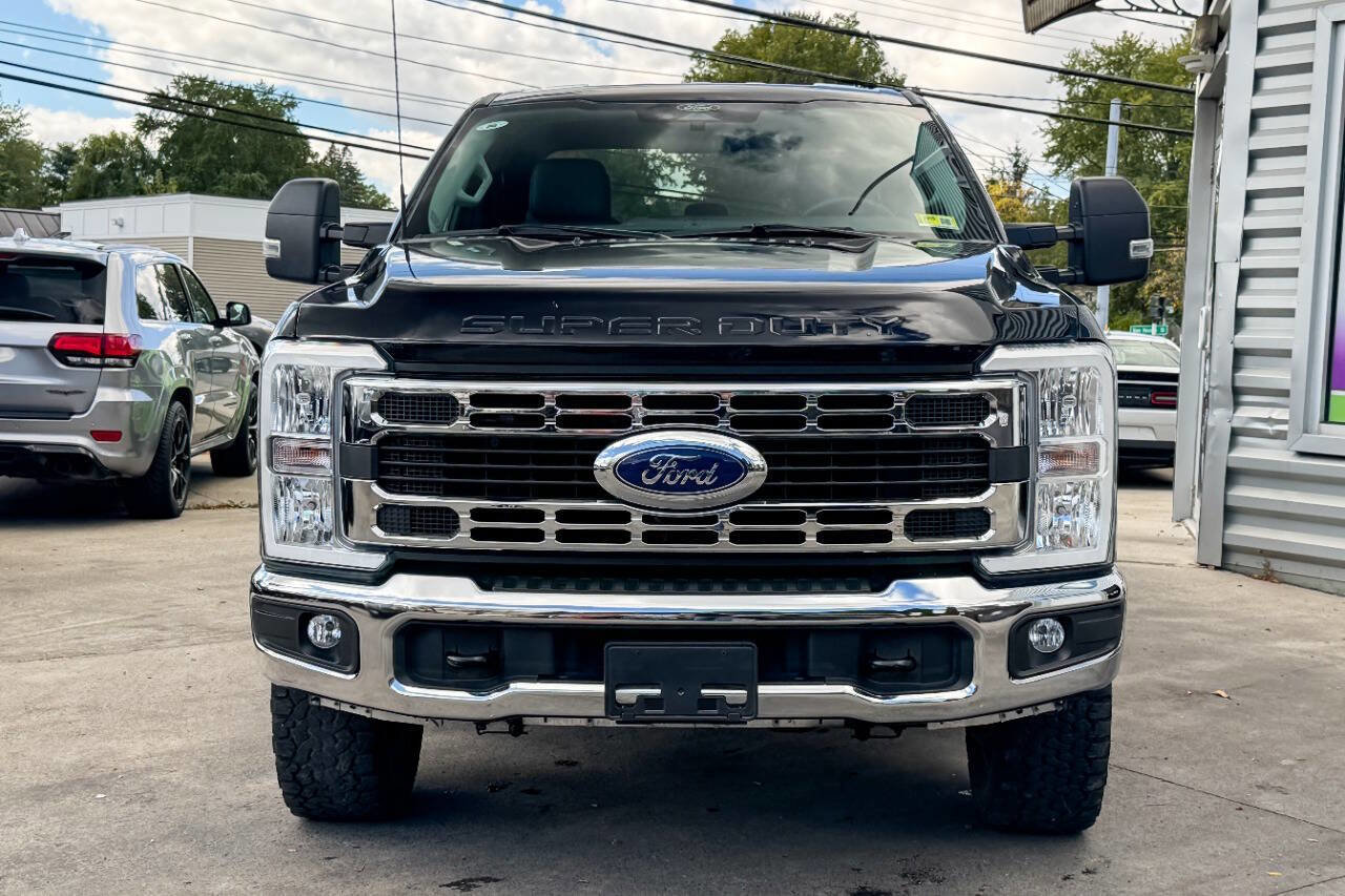 Used 2024 Ford F350 XLT w/ FX4 Off-Road Package image 7