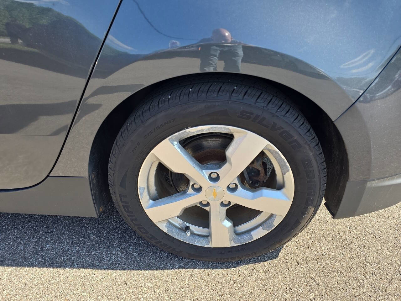 Used 2011 Chevrolet Volt Premium w/ Premium Trim Package FWD image 13
