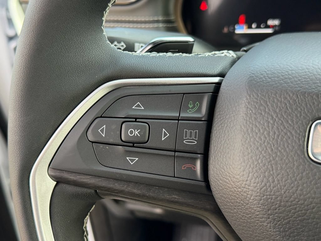 New 2026 Jeep Grand Cherokee Altitude AWD/4WD image 16