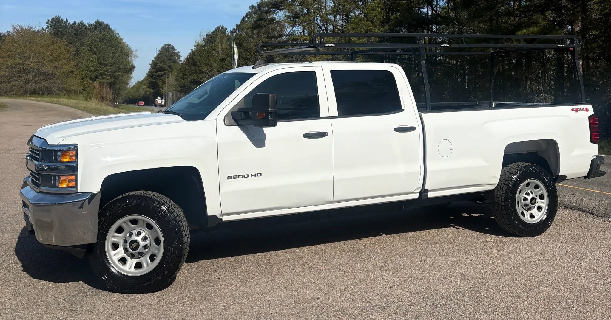 Used 2017 Chevrolet Silverado 2500 W/T w/ WT Convenience Package AWD/4WD image 3