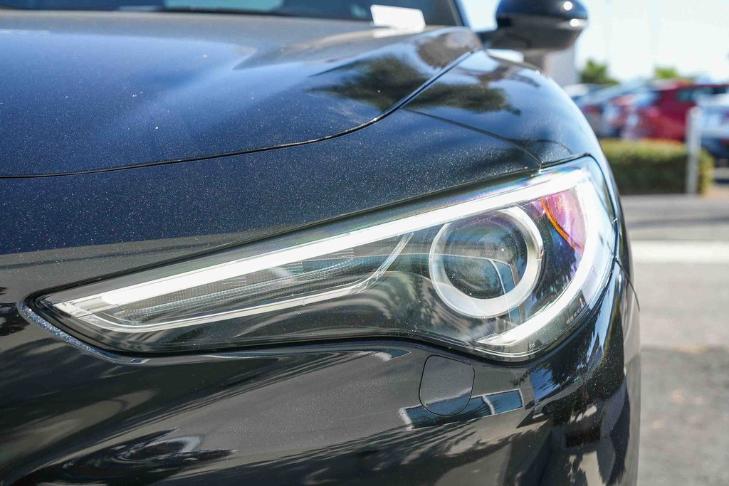 Used 2022 Alfa Romeo Stelvio Veloce image 8