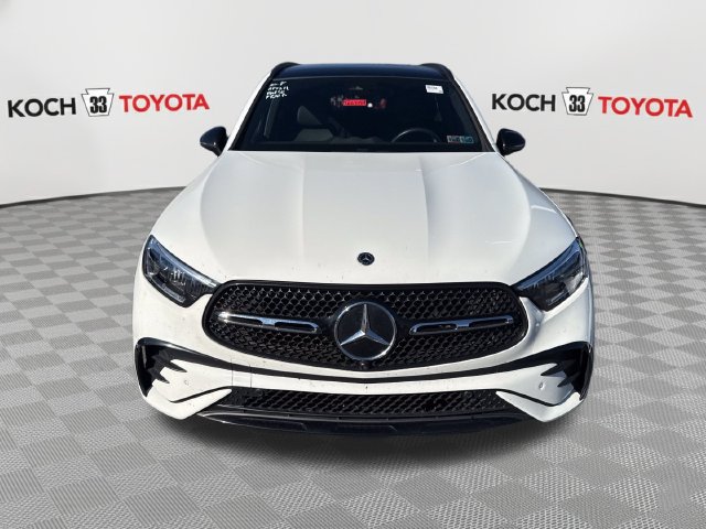 Used 2024 Mercedes-Benz GLC 300 4MATIC image 2