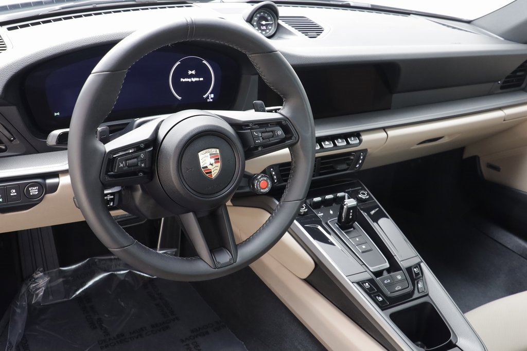 Used 2025 Porsche 911 Carrera image 7