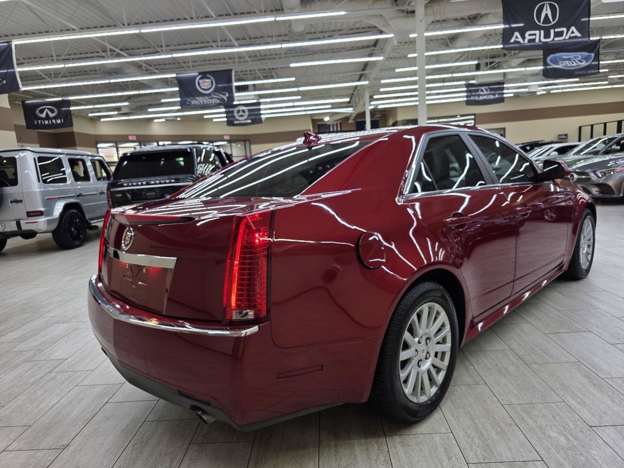 Used 2010 Cadillac CTS Luxury RWD image 6