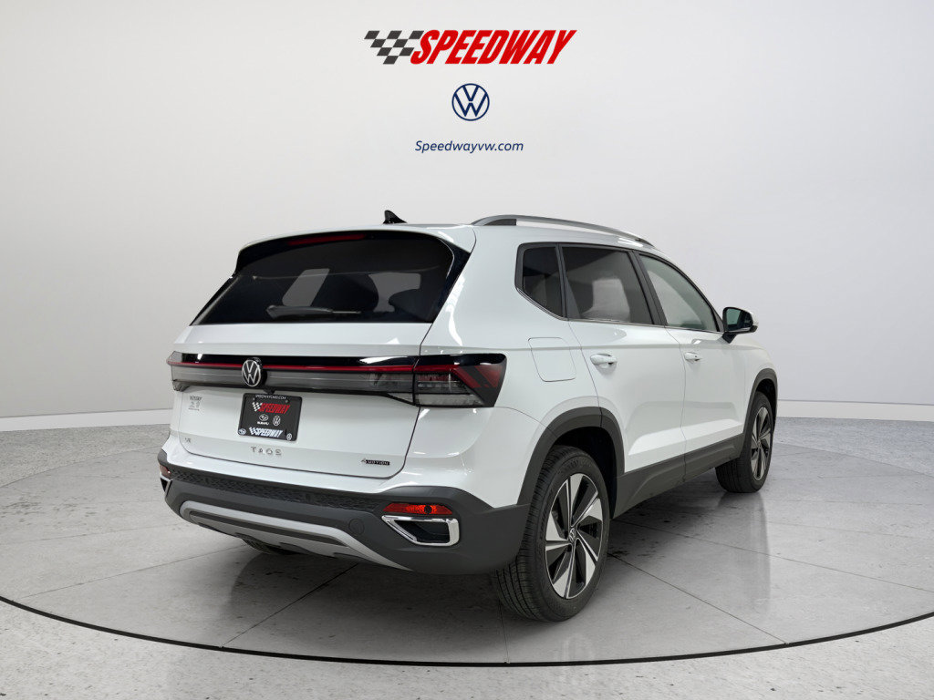 New 2025 Volkswagen Taos SE image 7