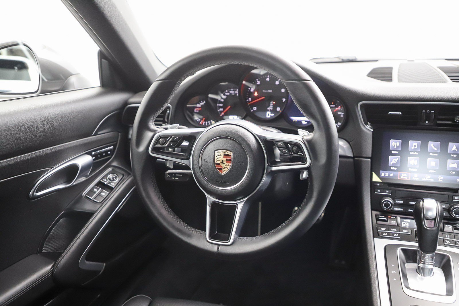 Used 2019 Porsche 911 Carrera image 19