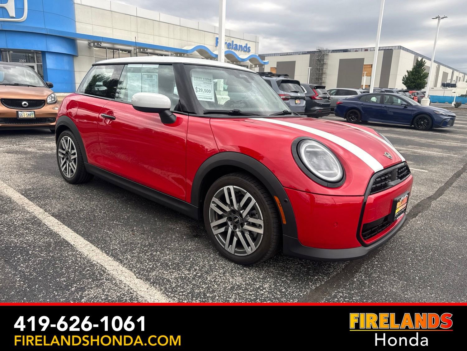 Used 2025 MINI Cooper 2-Door Hardtop FWD image 7