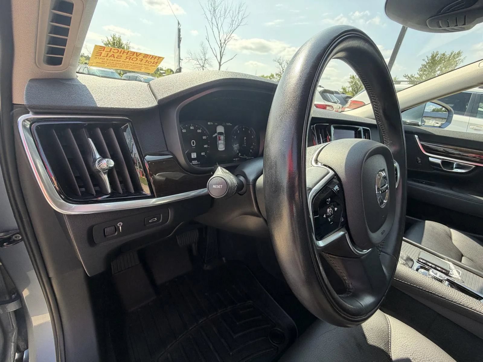 Used 2017 Volvo S90 T6 Momentum w/ Climate Package AWD/4WD image 11