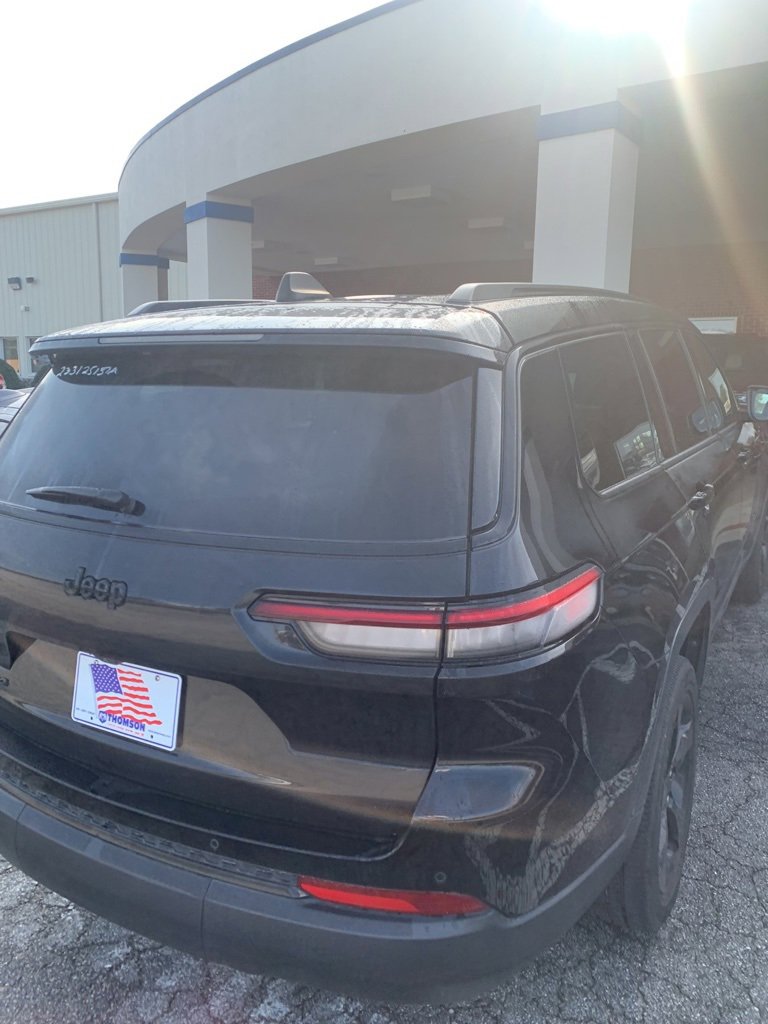 Used 2023 Jeep Grand Cherokee L Laredo image 18