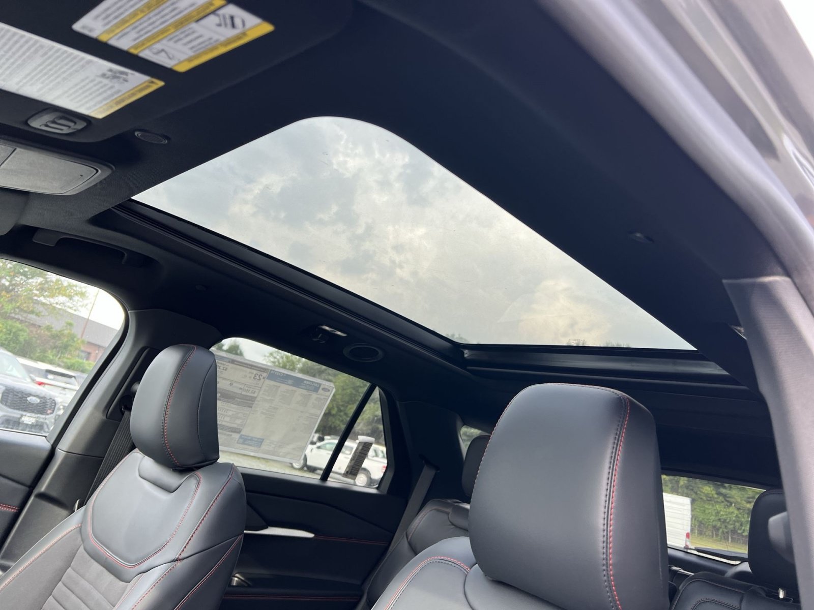 New 2026 Ford Explorer ST-Line w/ ST-Line Street Pack AWD/4WD image 24