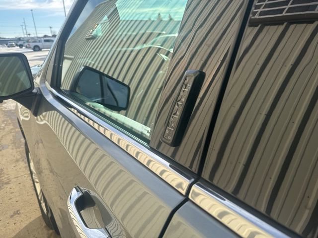 Used 2023 Chevrolet Silverado 1500 LTZ w/ Z71 Off-Road Package image 10