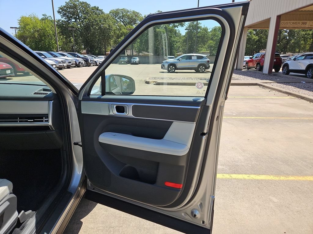 Used 2025 Hyundai Santa Fe SEL FWD image 36