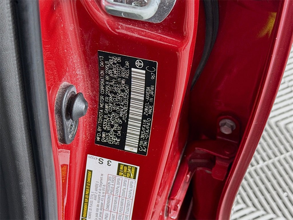 Used 2013 Toyota Prius V Five image 28