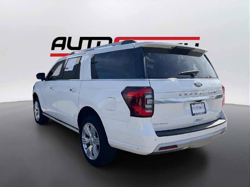 Used 2024 Ford Expedition Max Platinum AWD/4WD image 5