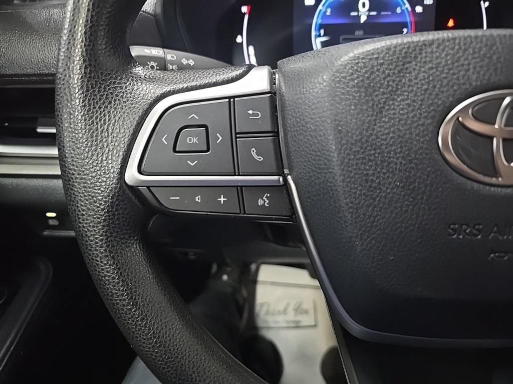 Used 2025 Toyota Grand Highlander AWD image 21