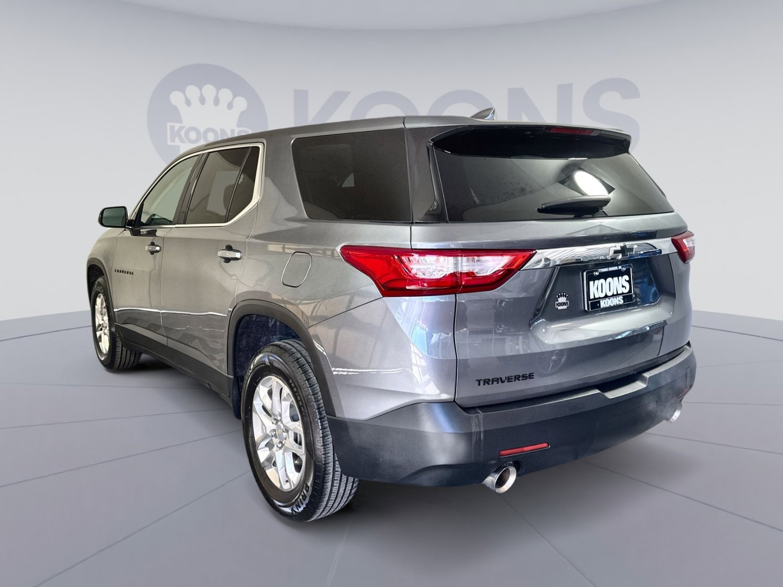 Used 2020 Chevrolet Traverse LS w/ LPO, Black Accent Package image 4