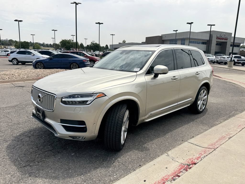Used 2016 Volvo XC90 T6 Inscription w/ Vision Package AWD/4WD image 4