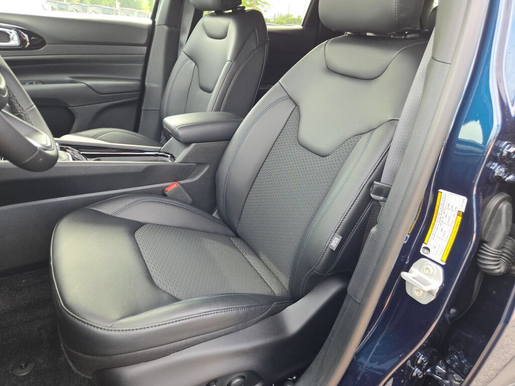 New 2026 Jeep Compass Latitude AWD/4WD image 27
