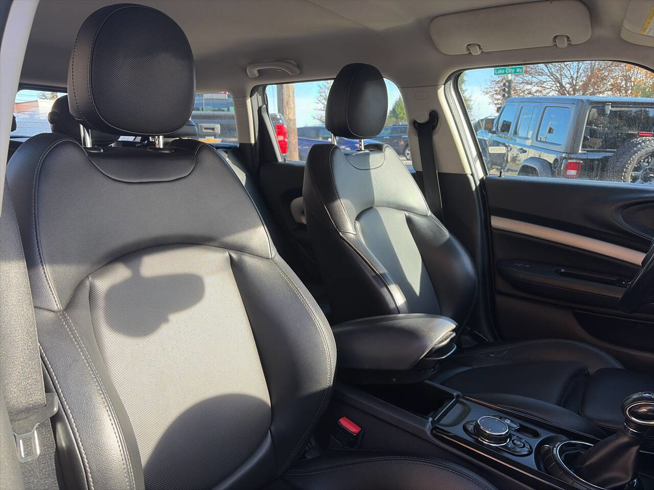 Used 2016 MINI Cooper Clubman image 13