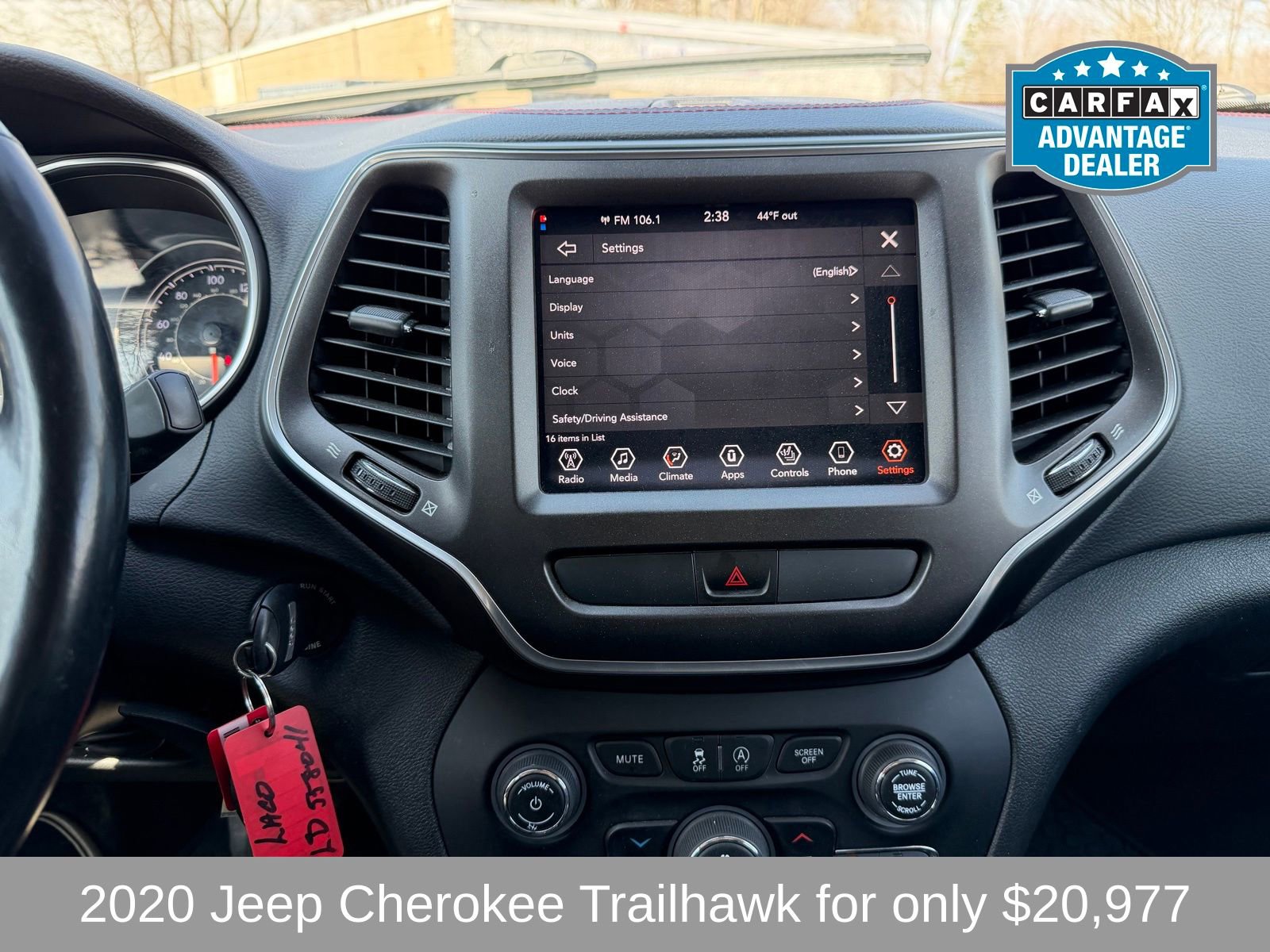 Used 2020 Jeep Cherokee Trailhawk w/ Cold Weather Group image 17