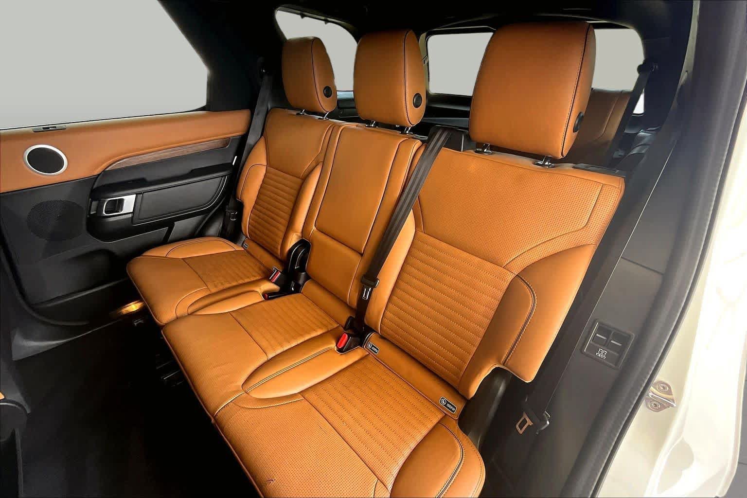 Used 2020 Land Rover Discovery HSE Luxury AWD/4WD image 19
