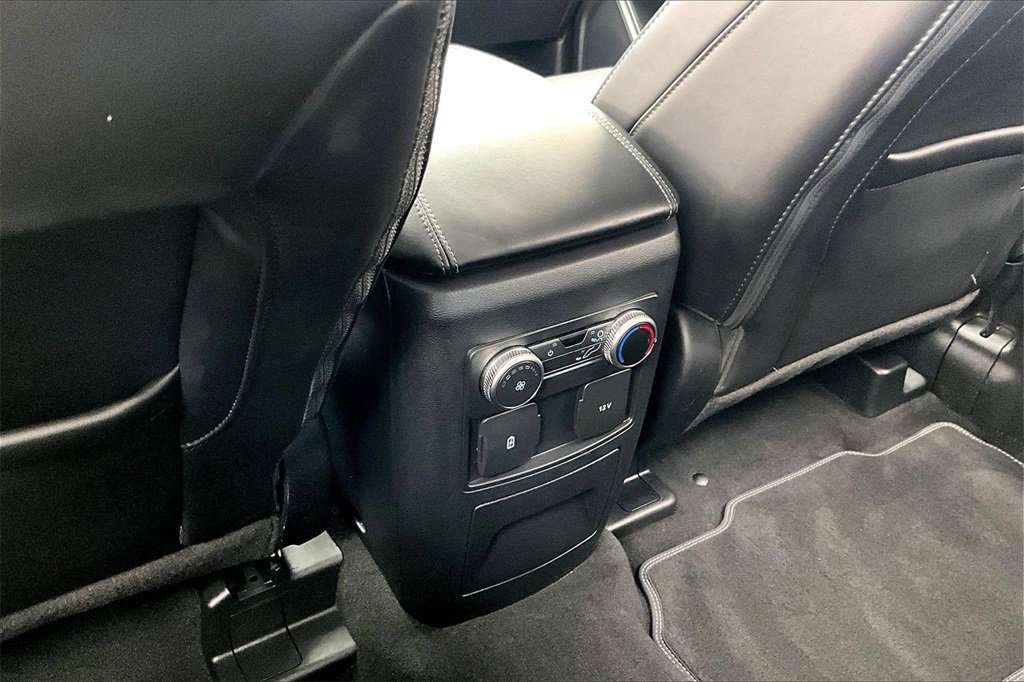 Used 2022 Ford Explorer XLT w/ Equipment Group 202A image 34