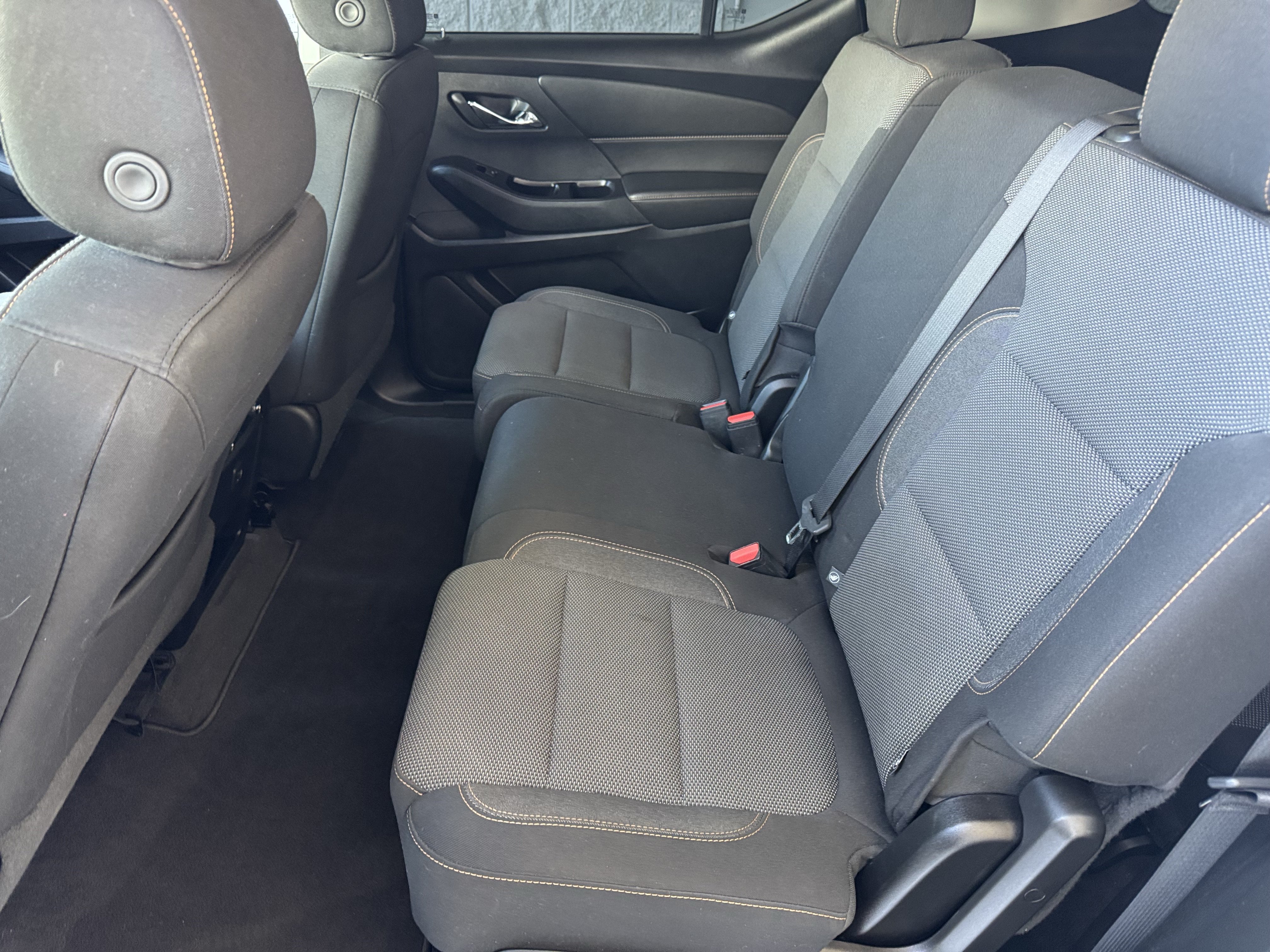 Certified 2019 Chevrolet Traverse LS w/ LPO, Blackout Package FWD image 15